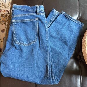 Abercrombie & Fitch Light Blue High Rise Mom Jean. Size 29/8s